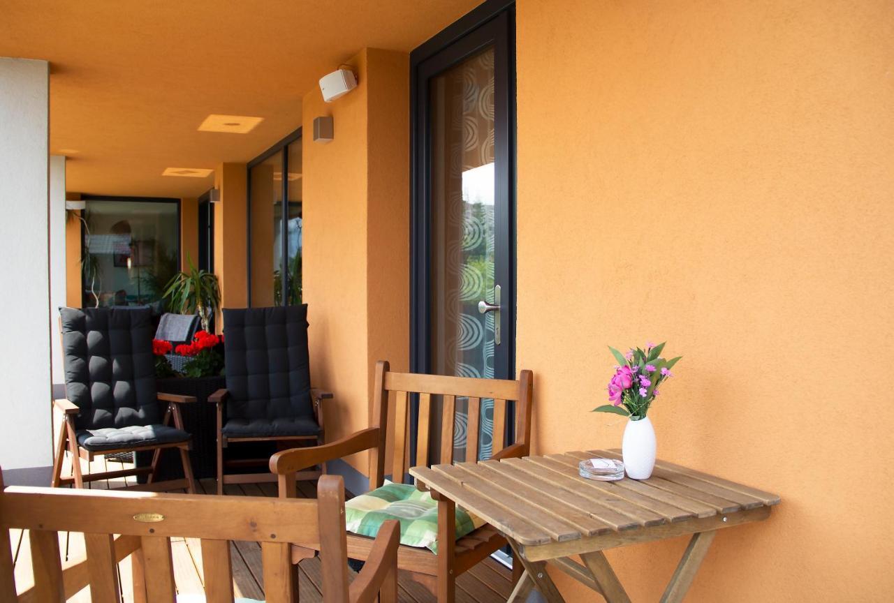 Penzion Cafe Na Svahu Cheb Exterior photo